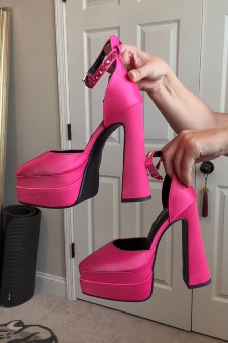 My pink Barbie shoes are under $50 🙌🏼💕.

#LTKshoecrush #LTKunder50 #LTKstyletip