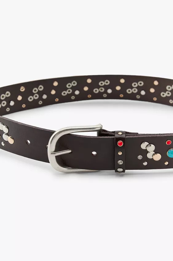4 cm wide leather belt. Detail of contrasting stones and studs. Oval metal buckle.Brown | 1736/05... | Zara US