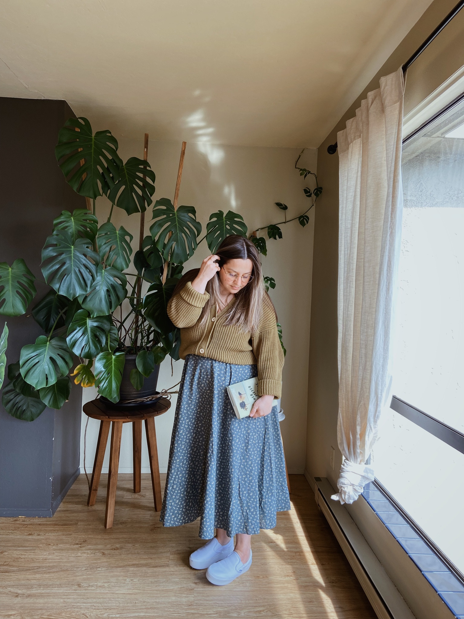 sweater - tradlands
skirt - linked!
shoes - linked! 
☀️

#LTKstyletip #LTKworkwear #LTKSeasonal