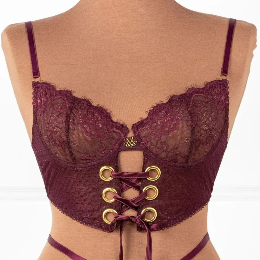 Eyelash Lace Underwire Lace Up Bustier - Cherry Lacquer | Mentionables