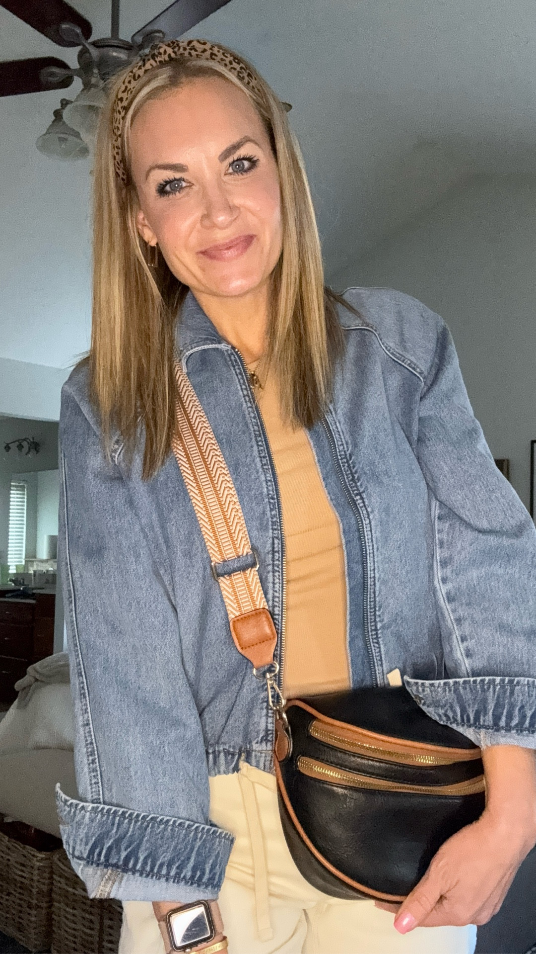 SO MANY CUTE THINGS FROM WALMART. Sorry. Needed to scream it. Accessorized with a few things from elsewhere, but most everything is from @walmart and I’m obsessed. Great pieces to transition outta this winter mess and into spring! Will definitely be adding this to my teacher wardrobe immediately. 

Notes: barrel leg denim is TTS, size down in denim jacket! 

#walmart #amazon 

#LTKootd #LTKOver40 #LTKTall