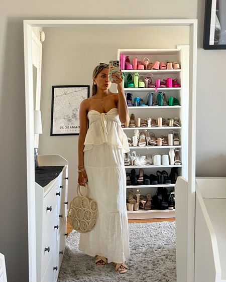 Spring break vacation outfit idea. Love this linen maxi skirt and strapless top. Perfect for a European summer . Wearing size 2

Code 20KENZIE for 20% off Princess Polly 🧡
