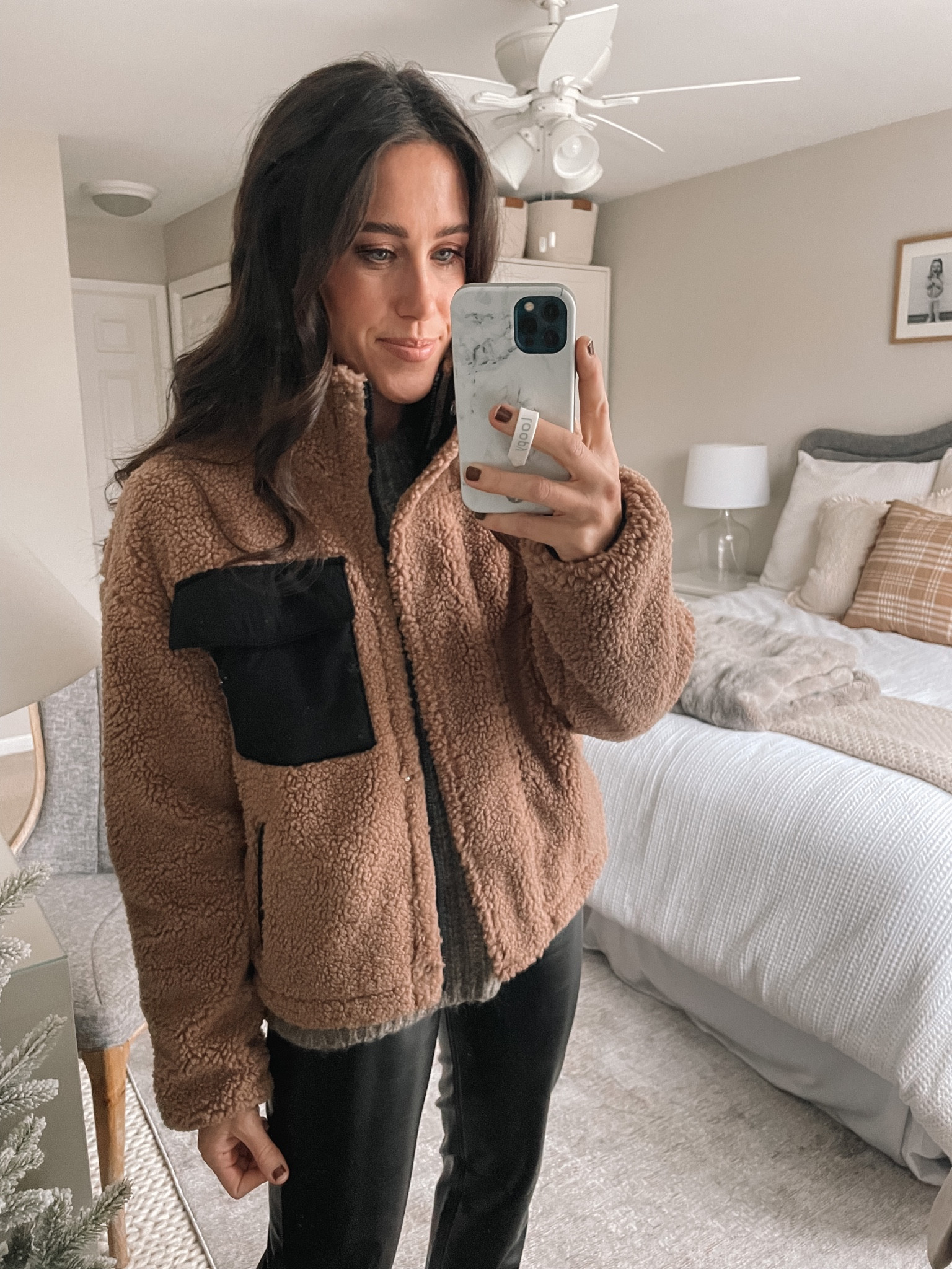 Abercrombie Sherpa Jacket 30% off
Wearing Medium 

#LTKCyberweek #LTKHoliday #LTKsalealert