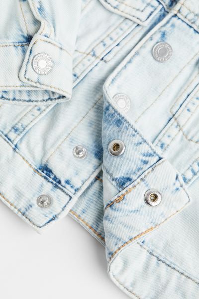 Conscious choice  Jacket in thick, washed cotton denim. Collar, snap fasteners at front, mock poc... | H&M (US + CA)