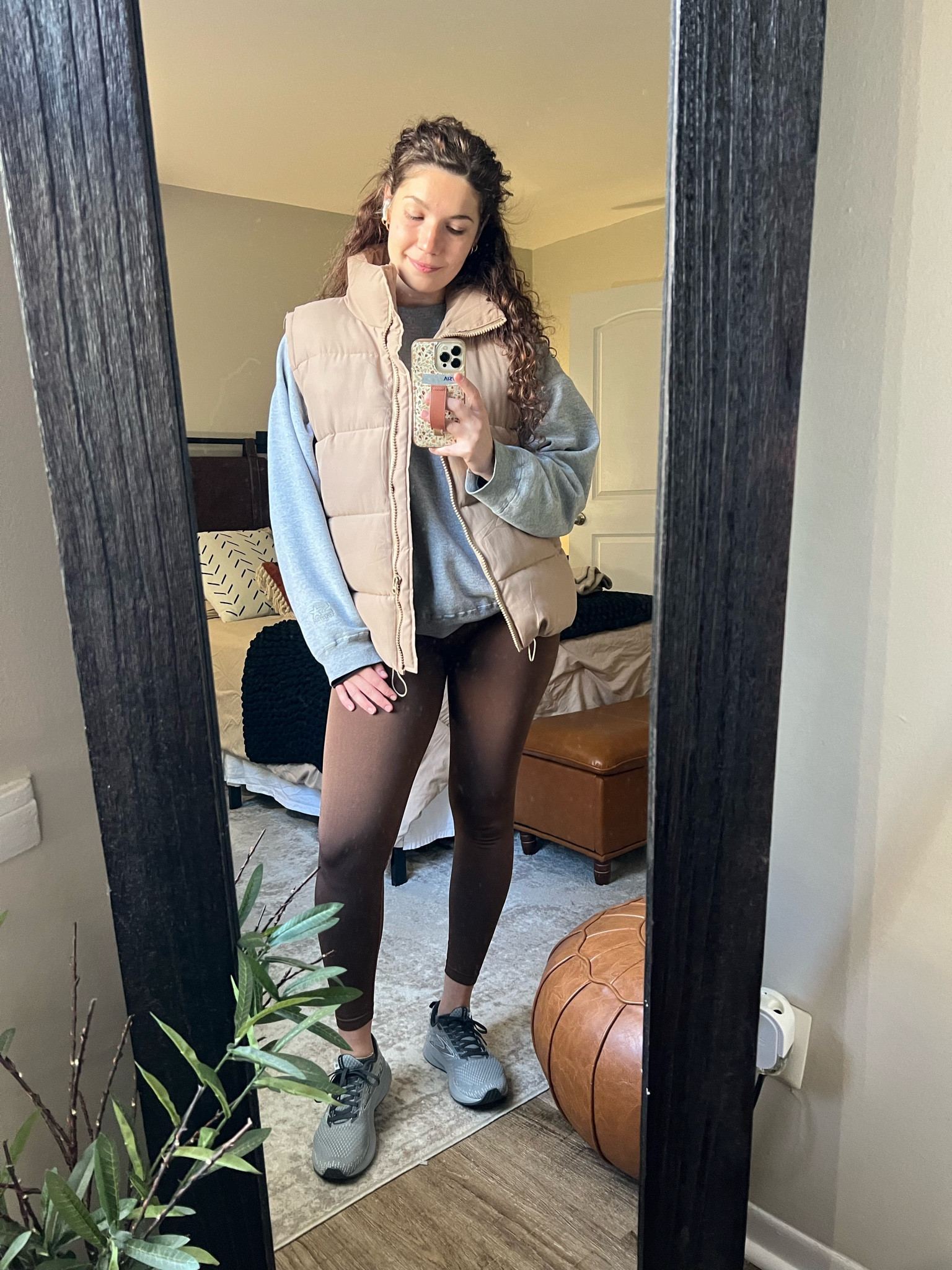 Casual neutral colors outfit 🤎 The puffer vest is a size medium and naturally has a more oversized fit. Leggings are size medium and are slightly compressive and lightweight. The Brooks tennis shoes are my go-to runners and fit tts.

#brooksrunning #aurolaleggings #amazonfinds #affordableoutfits #wallocases #neutraloutfits

#LTKFindsUnder50 #LTKFitness #LTKActive