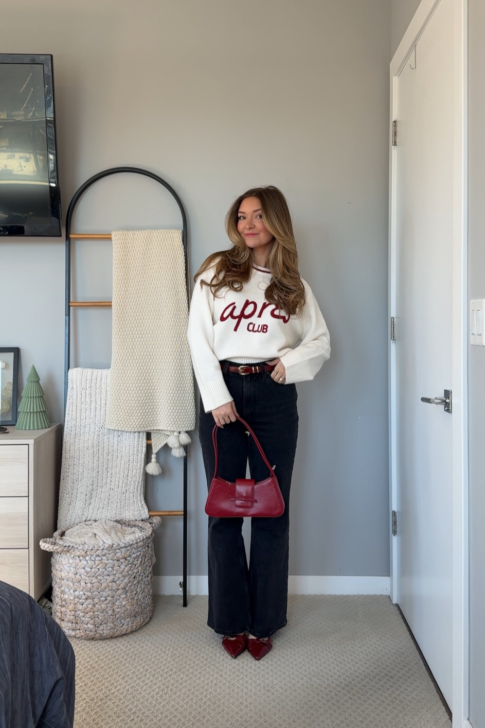 This outfit is EVERYTHING! Abercrombie denim I’ve been obsessing over and this crewneck is the perfect mix of elevated and cozy! True to size! 

#LTKStyleTip #LTKSeasonal #LTKHoliday