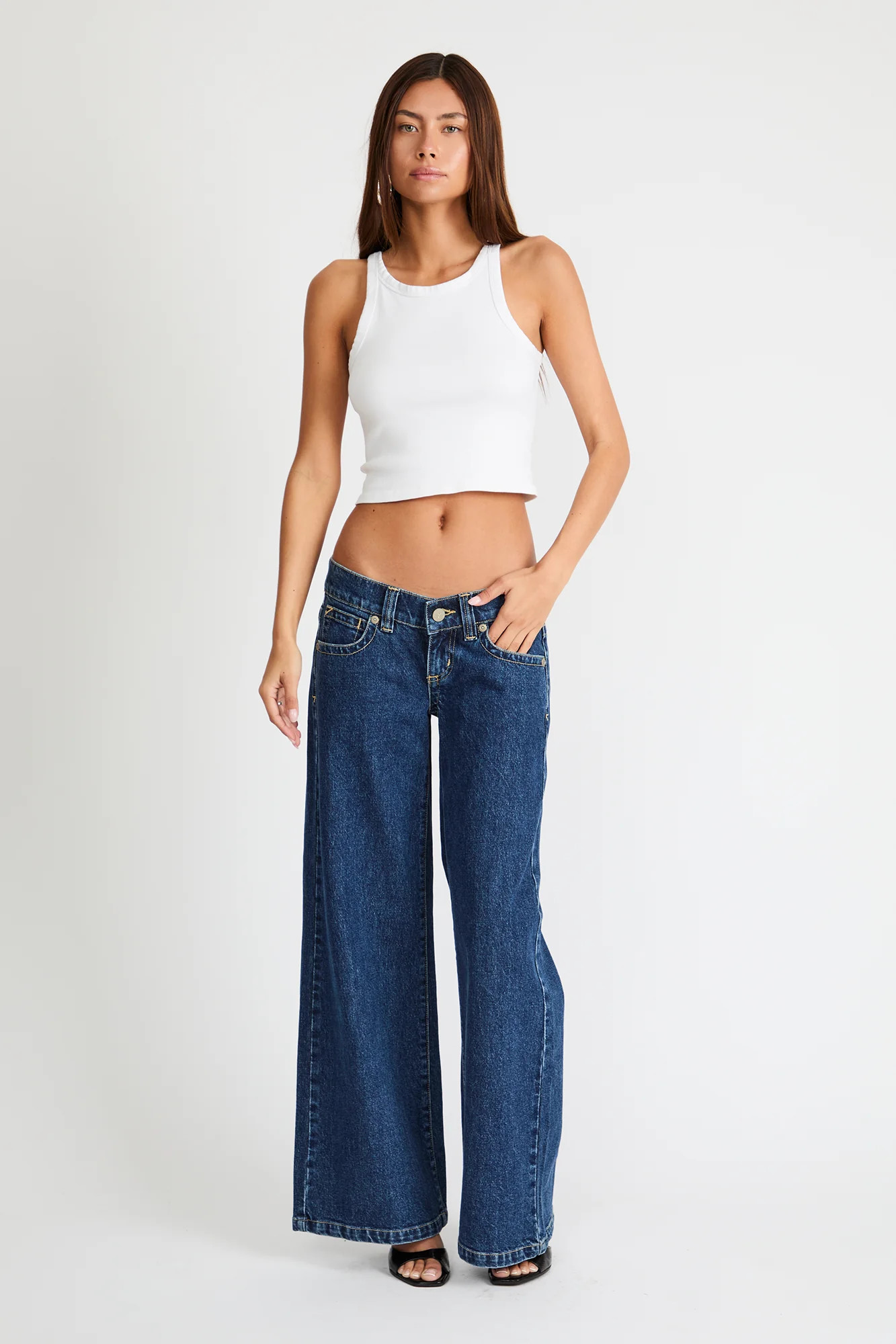 00 Super Low & Wide Tara | Abrand Jeans US