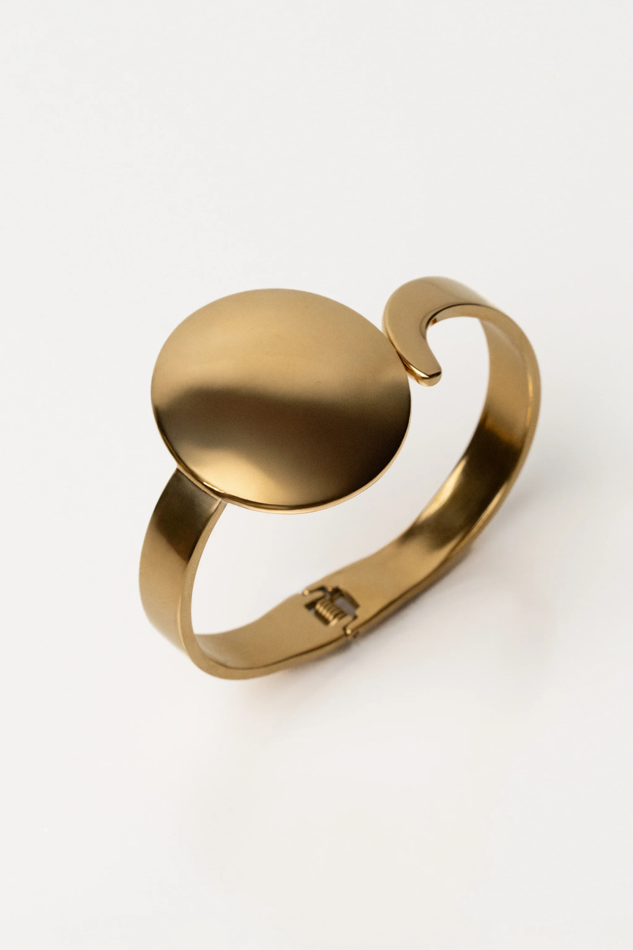 Gold Lola Hinge Bracelet | JLUXLABEL