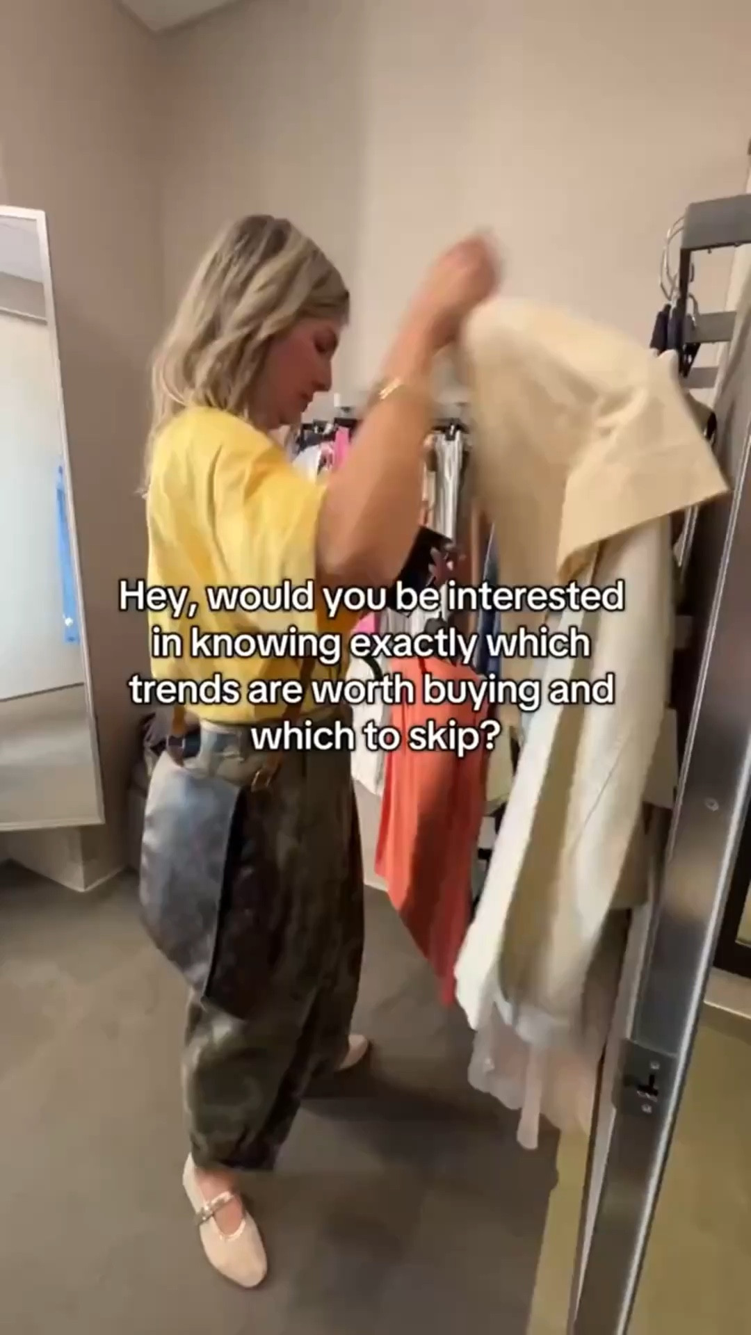 👀 Let’s be real: not every trend is worth your time (or your money). Some look amazing in the store… only to sit in your closet with the tags still on. Others? They can instantly refresh your wardrobe and make you feel current withoutsacrificing your personal style. That’s where we come in. As personal stylists, we help our clients cut through the noise, skip the waste, and zero in on the pieces that are actually worth it. ✨ If you’re ready to shop smarter (and love what you bring home), we’d love to help. 💫 📩 DM us or hit the link in bio to book your Personal Shopping session today!
