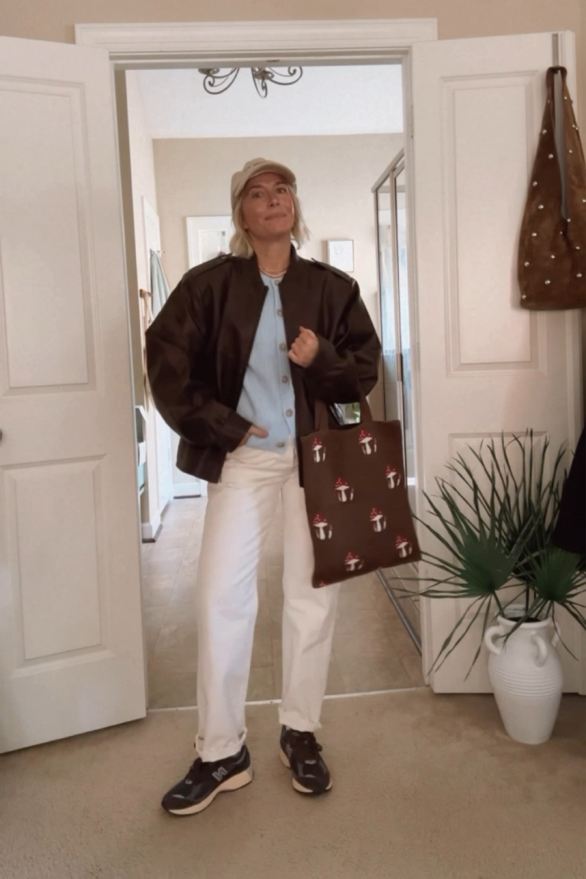 🤎❄️🐻🩵

#LTKOver40 #LTKSeasonal #LTKStyleTip