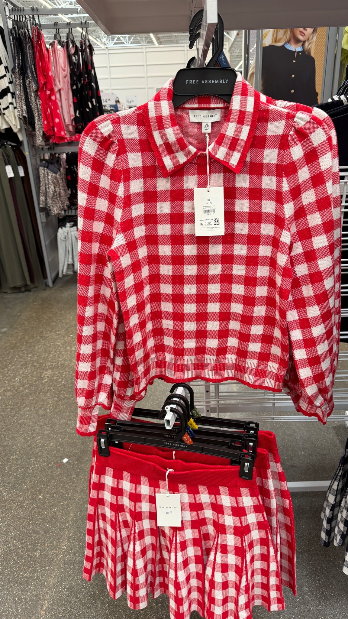 This set was so cute, didn’t have my size to try on. Material felt soft and comfortable. Also comes in another color option 

#LTKFindsUnder50 #LTKSeasonal