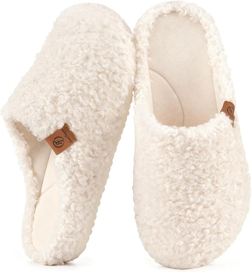 EverFoams Women‘s Fuzzy Clog Slippers with Slip on Footbed for Indoor Outdoor | Amazon (US)