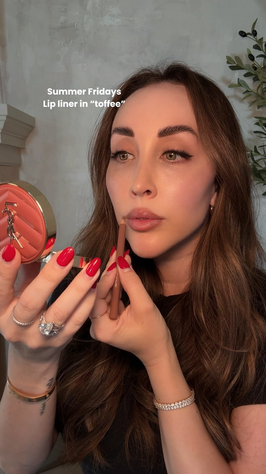 My go-to lip combo. 💋💄


Summer Fridays • lip combo • lip liner • dream lip oil • makeup inspo • summer Fridays 

#LTKBeauty