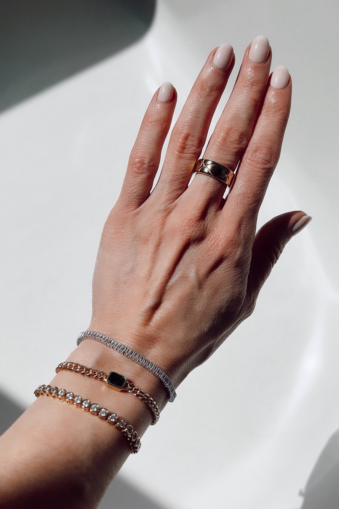 Todays jewelry 
Aurate code: MAREE30
Miranda Frye code: ALITTLEBITETC 