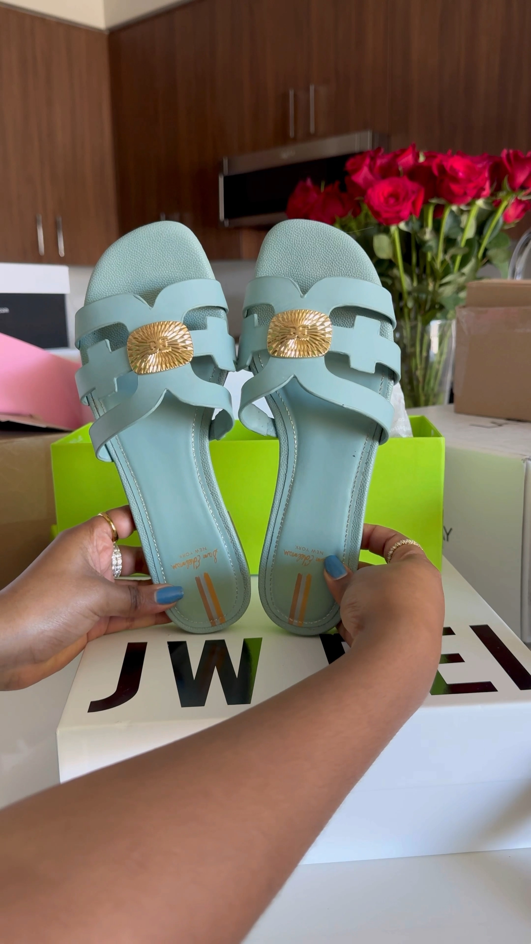 The Sam Edelman sandals are the most comfortable sandals I’ve bought this season! Definitely my new favorites. 🤩✨

#LTKShoeCrush #LTKSeasonal