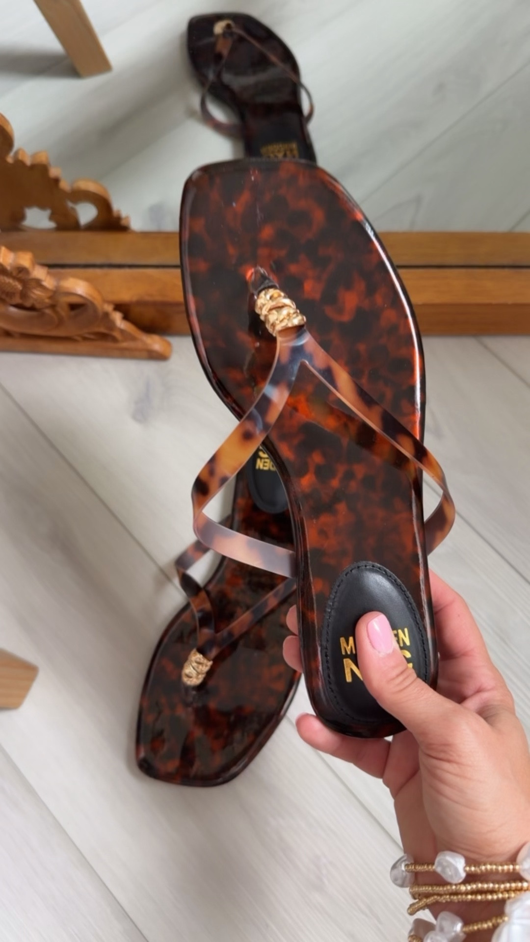 These flip flops are SO nice and come in lots of color options!!! I sized up 1/2 size! 

#LTKSaleAlert #LTKootd #LTKSeasonal