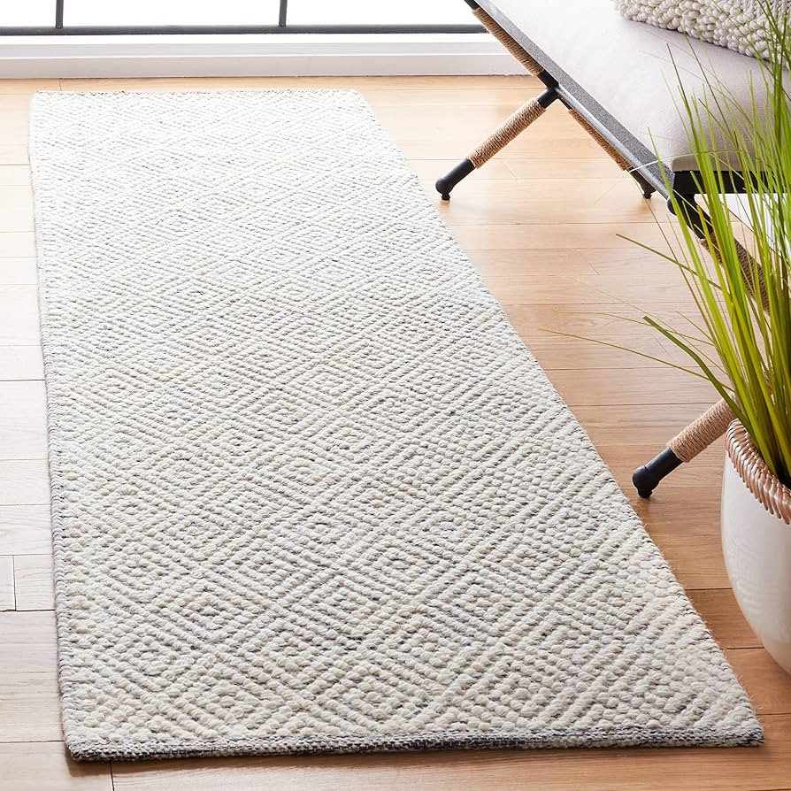 SAFAVIEH Natura Collection Runner Rug - 2'3" x 10', Ivory & Light Grey, Handmade Wool, Ideal for ... | Amazon (US)
