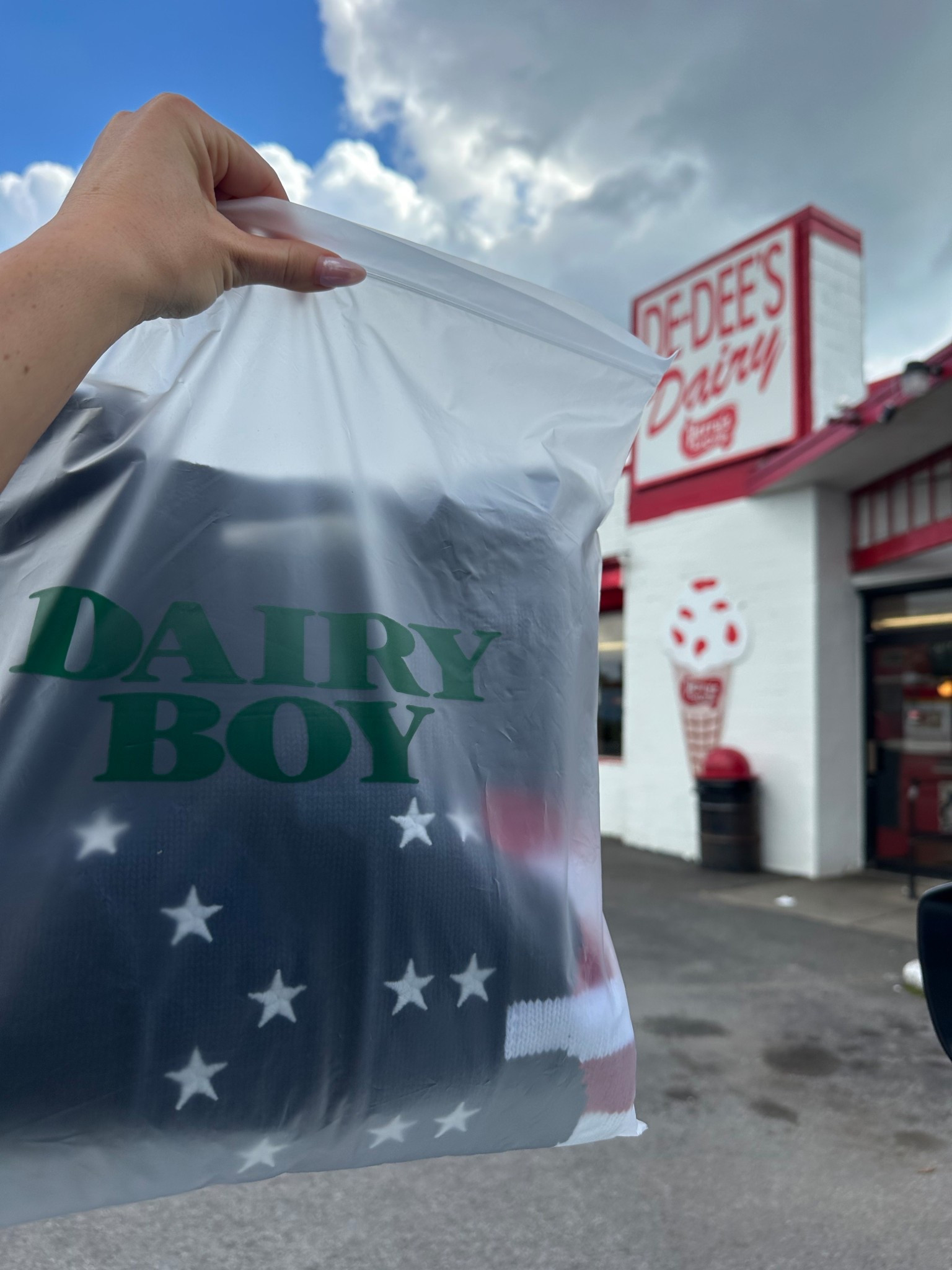 Dairy boy navy blue american flag knit sweater🇺🇸🥛

#LTKpetite #LTKstyletip #LTKcanada