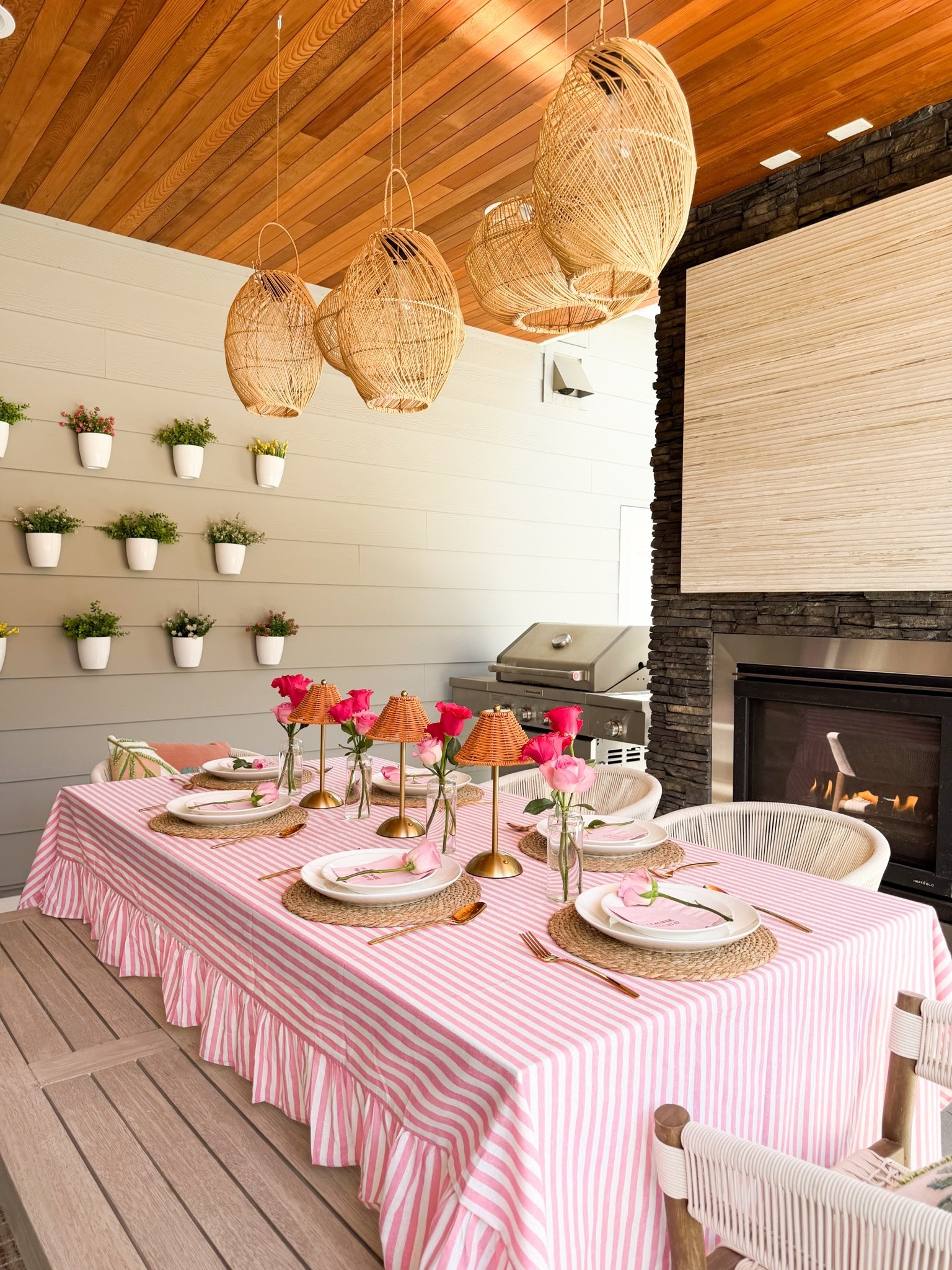 Summer tablescape with striped ruffle table cloth and rattan table lamps!

Tablecloth, glass carafe, bud vases, placemats, table lamp, dress

#LTKsummer #LTKhome