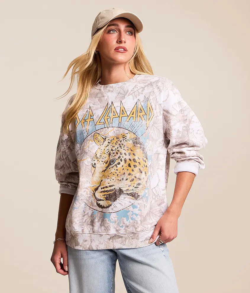 Def Leppard Band Oversized Pullover | Buckle