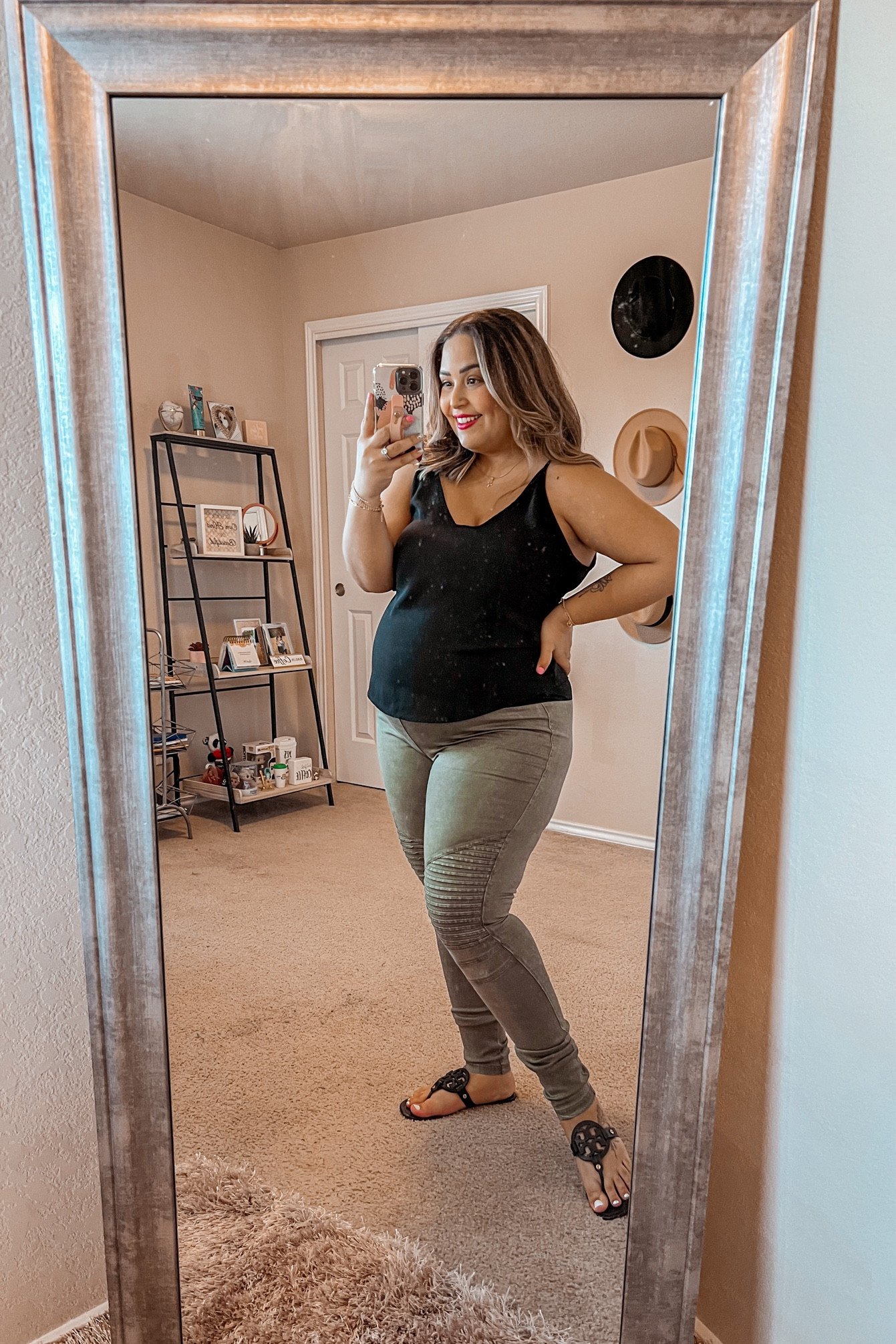 Preggo leggings outfit ✌🏽 
Code NicoleV10 saves you at their checkout! 

#LTKSeasonal #LTKFind #LTKbump