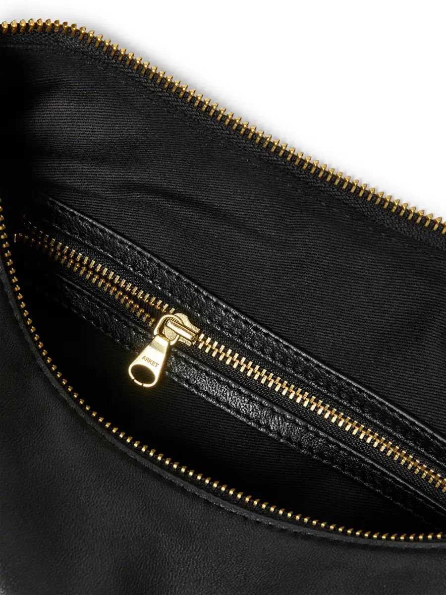 Mid Size Curved Shoulder Bag | ARKET (US&UK)