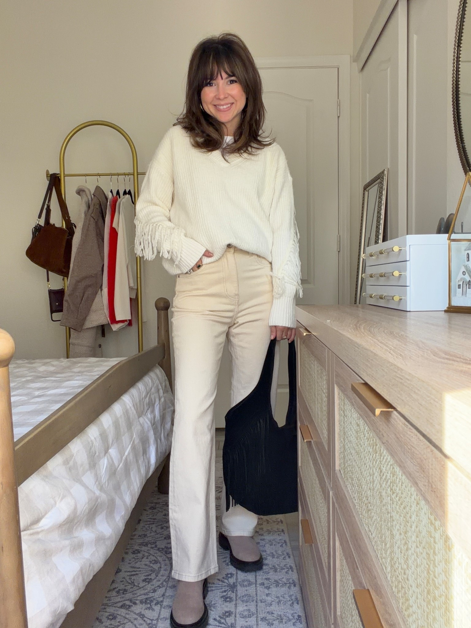The Neutral Winter Outfit I Keep Repeating (5’2 Petite)
Soft knit, straight-leg denim, and the comfiest flats — this combo always feels put-together without trying.
Linked the exact pieces so you can recreate the look.

Sweater XS 
Jeans XS 
Boots 5 

#LTKHoliday #LTKPetite