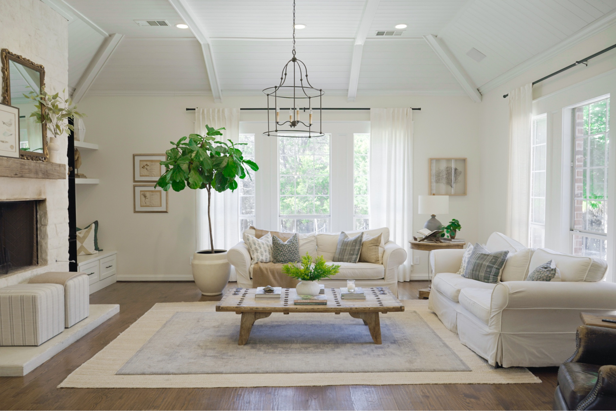 Shop our spring living room 🤍

Coastal farmhouse style | layered rugs | jute rug | slip covered sofa | cozy style | home inspirationn

#LTKHome