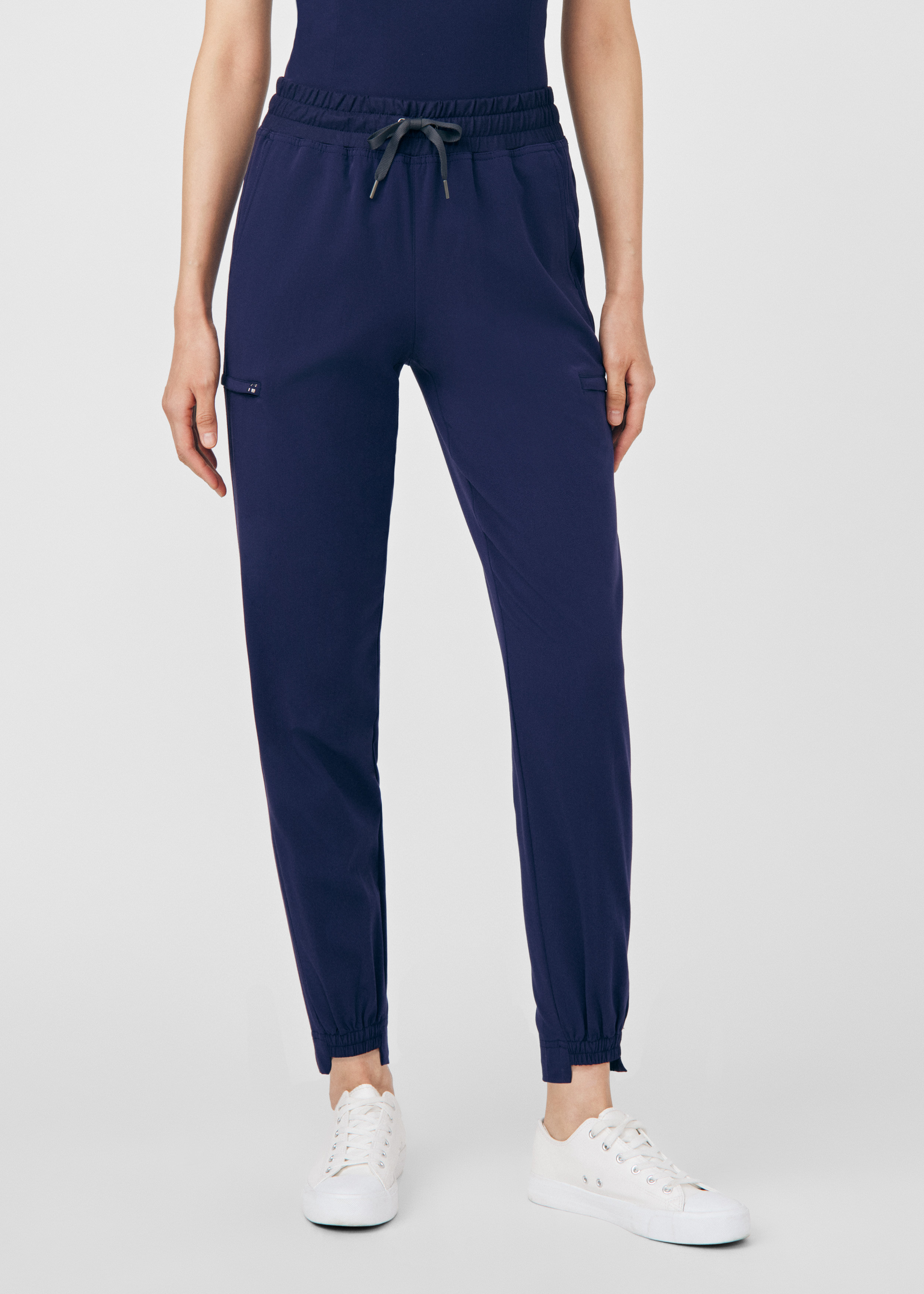 6-Pocket Hi-Low Hybrid Jogger | Scrubs & Beyond