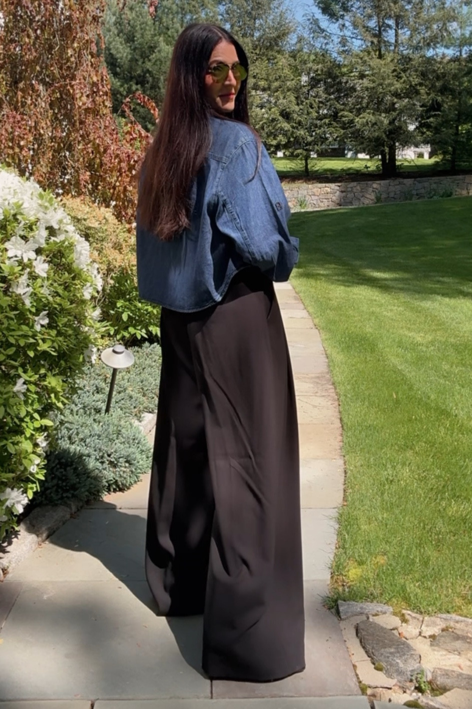 Cropped swing button downs and wide leg pants.  Add tons of jewelry and goes from day to
Night! Also a great office look. 

#LTKParties #LTKWorkwear #LTKStyleTip