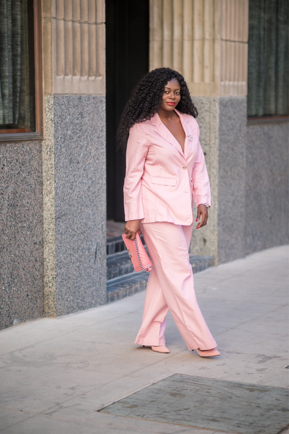Pink suited!

Breast cancer awareness month is coming up but  sharing this pink look reminded me to remind you to remember to do your self breast exams & get your women’s well checks done like I I just did.

Pink suit details in bio link.
