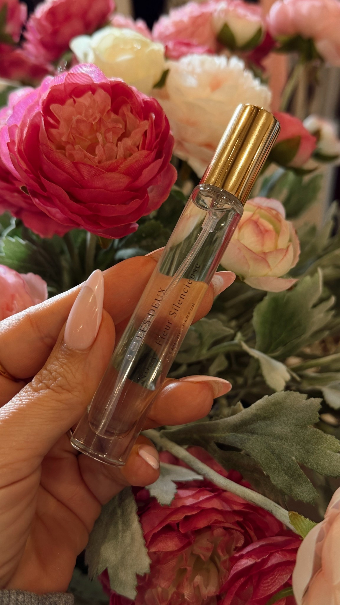 Thank you @Les Deux Fragrances this smells so good! 