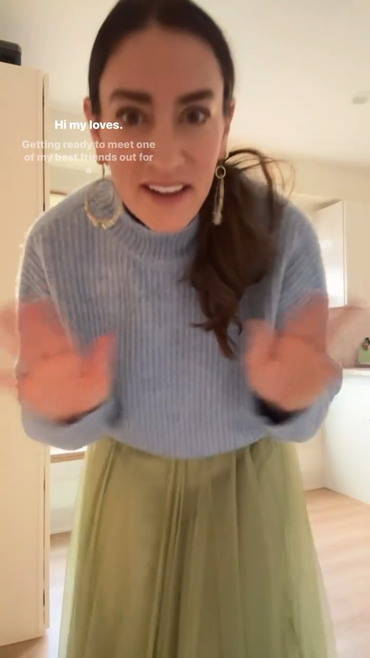 Bringing spring to life 🌱

It is Spring and we are ushering in all of the life that this season brings. ‘Odd’ greens are the color to don. Moss, Citrines, Fresh grass. Have fun with the new colors this year. 

Keep the color bright by pairing it with other light/bright colors, like a Dutch Blue sweater. 

Ivory sandals keep the outfit light for spring. 

Are you ready to elevate your wardrobe? DM me to book your styling session today! 