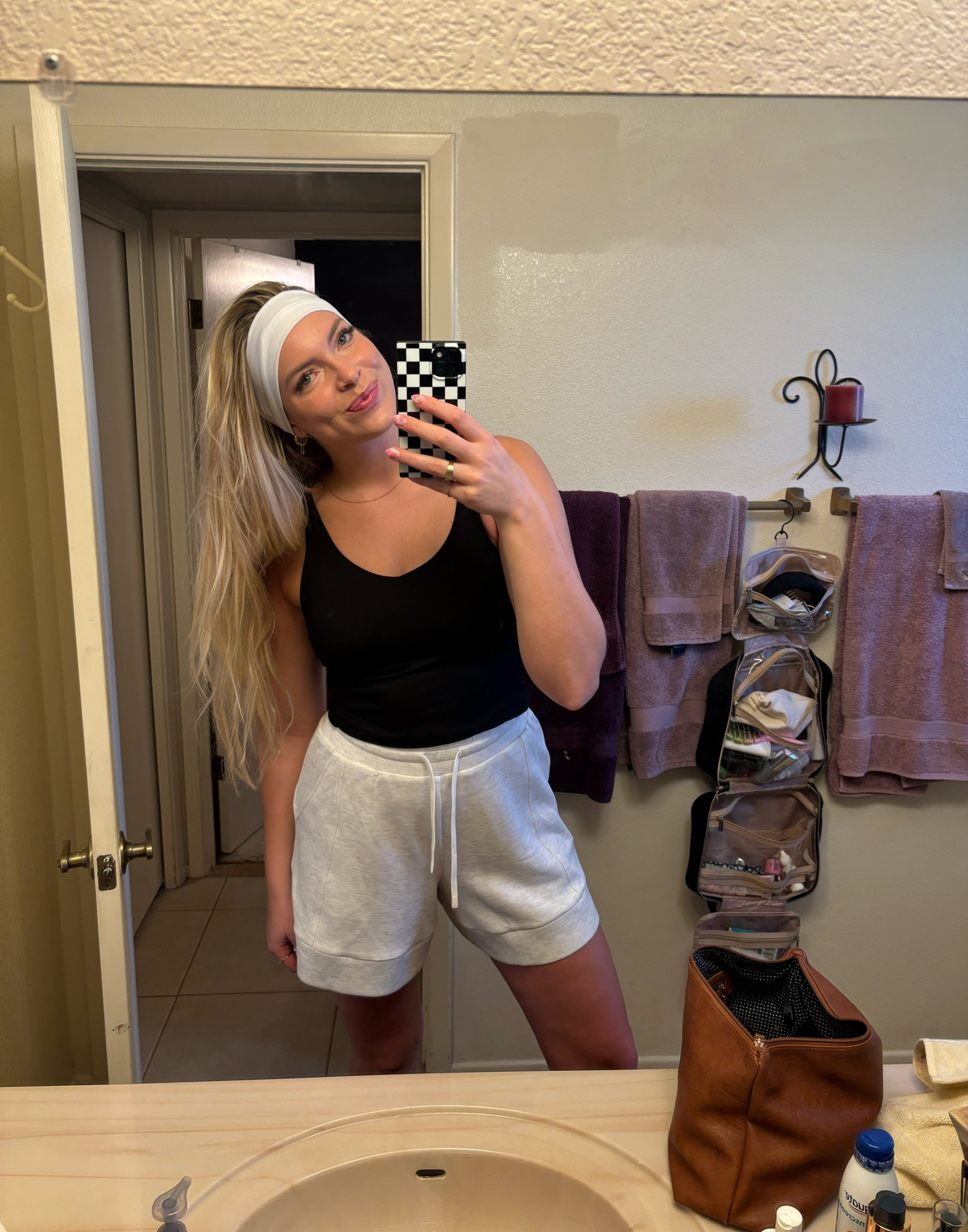 these Varley shorts are BUTTER. I love how they accentuate the waist but are a little longer and loose around the legs. seriously such a good find.

wearing sz medium

#LTKmidsize #LTKstyletip #LTKfitness