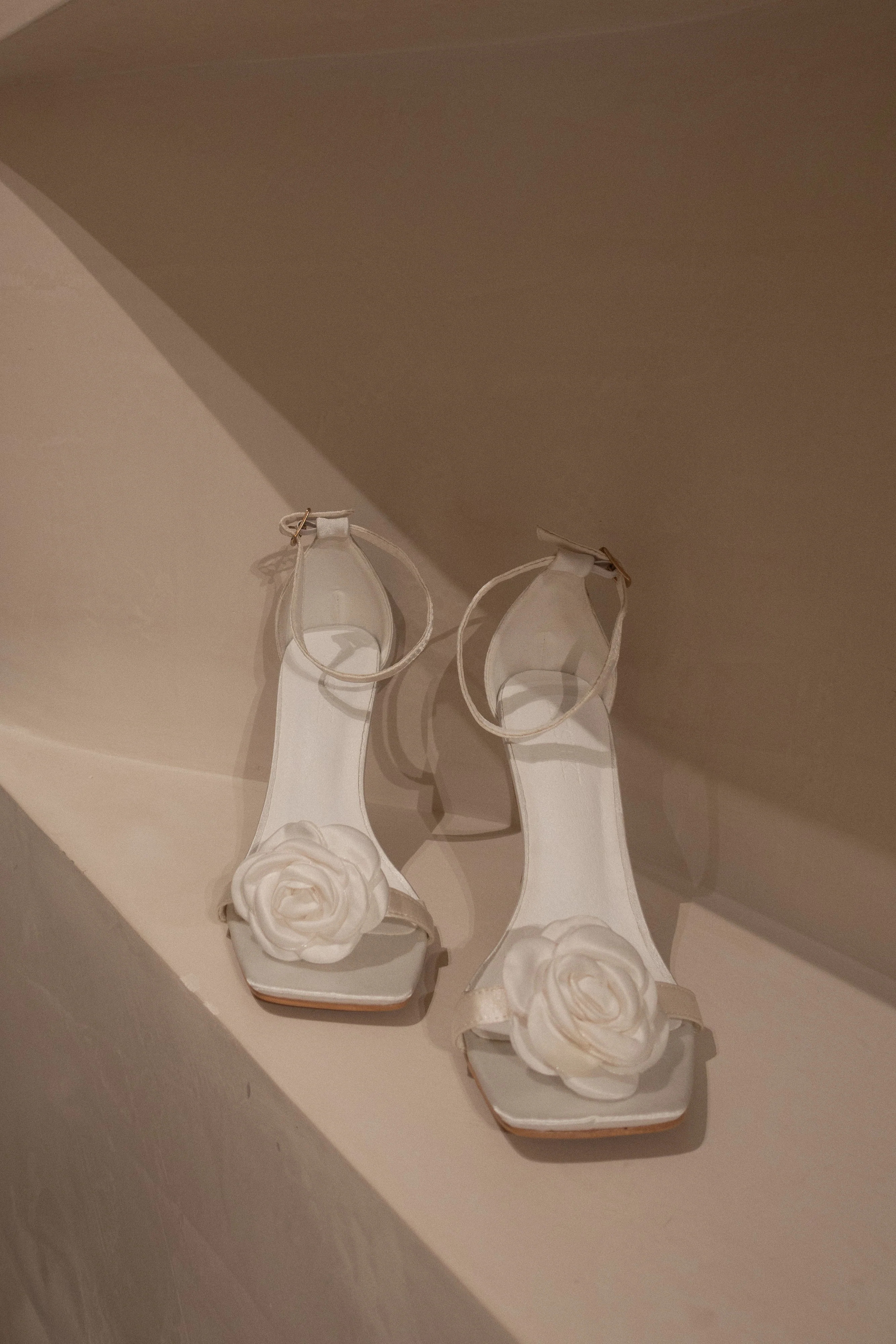 Lara Rose Satin Heel - White | Meshki (APAC)