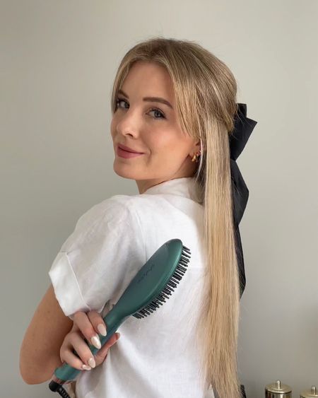 This brush is my favourite way to do lazy girl hair super quickly! I haven’t been using my straightener for a while, just this hot brush! #LTKGift

#LTKHoliday #LTKGiftGuide #LTKaustralia