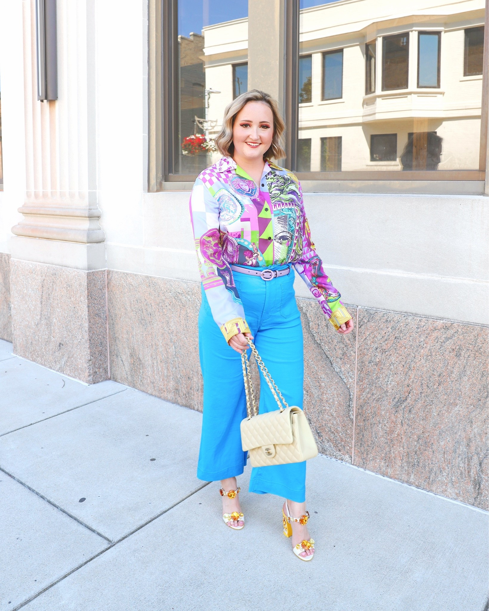 Maximalist Monday 💜

Love this colorful outfit I styled together. I knew this Versace button up had to be mine as soon as I saw this silk printed button down! 

#businesscasualworkwear #colorfulstyle #versace #anthropologie #colorfuloutfit #colorfulfashion #maximalist #maximaliststyle #maximalistfashion

#LTKootd #LTKWorkwear #LTKSeasonal