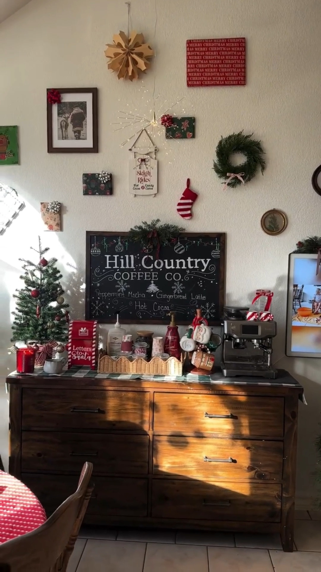 Maybe it’s the cozy decor, but
the sunlight stays a little longer on the walls,
the coffee warms your hands on cold mornings,
and the puzzle waits on the table like an open invitation.

Home, quietly holding the season. 🤍

#cozychristmas
#decembervibes 
#cozymorning 
#homemaker 
#motherhood 

December mornings at home • cozy winter mornings • Christmas at home • cozy motherhood • slow living at home • winter home decor • holiday mornings