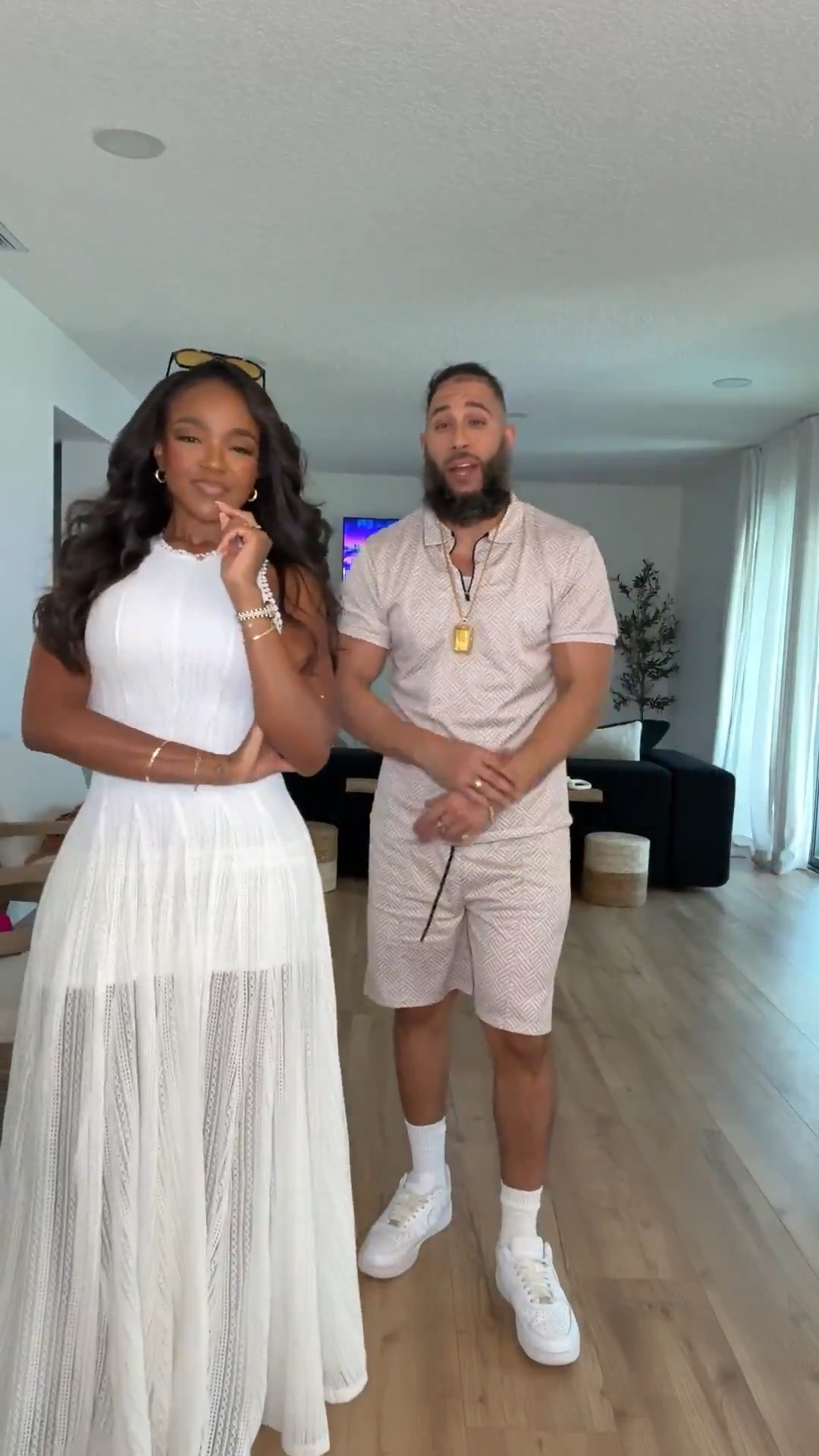 Scroll to shop 🤍  

Perfect for Easter brunch, spring church service, or a family celebration.  

Follow me on Instagram and YouTube @kirasfashionfinds  