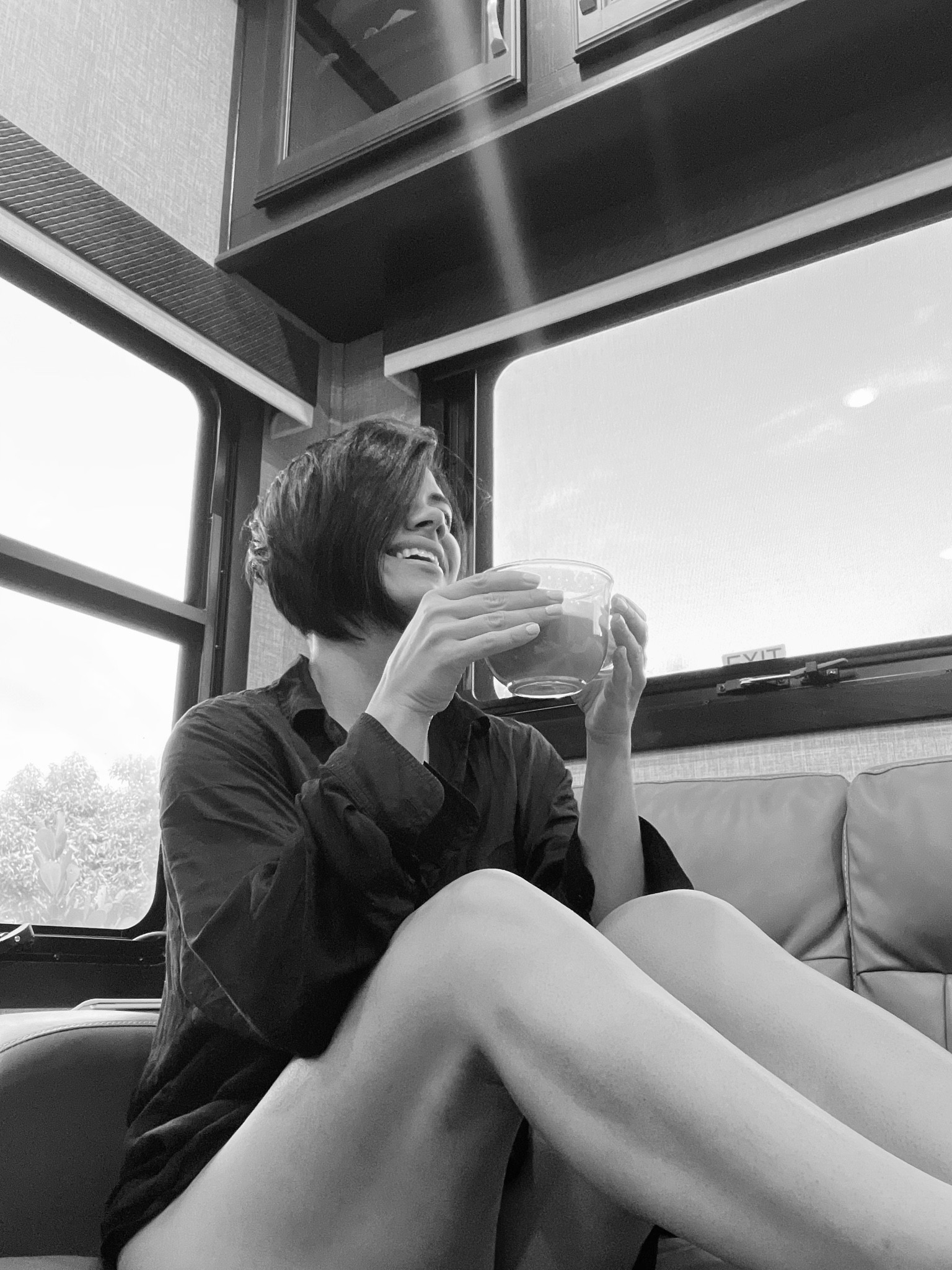 You all know how much I love my morning coffee… 

#loungewear #pjs #coffee #messyhair #alwaystraveling