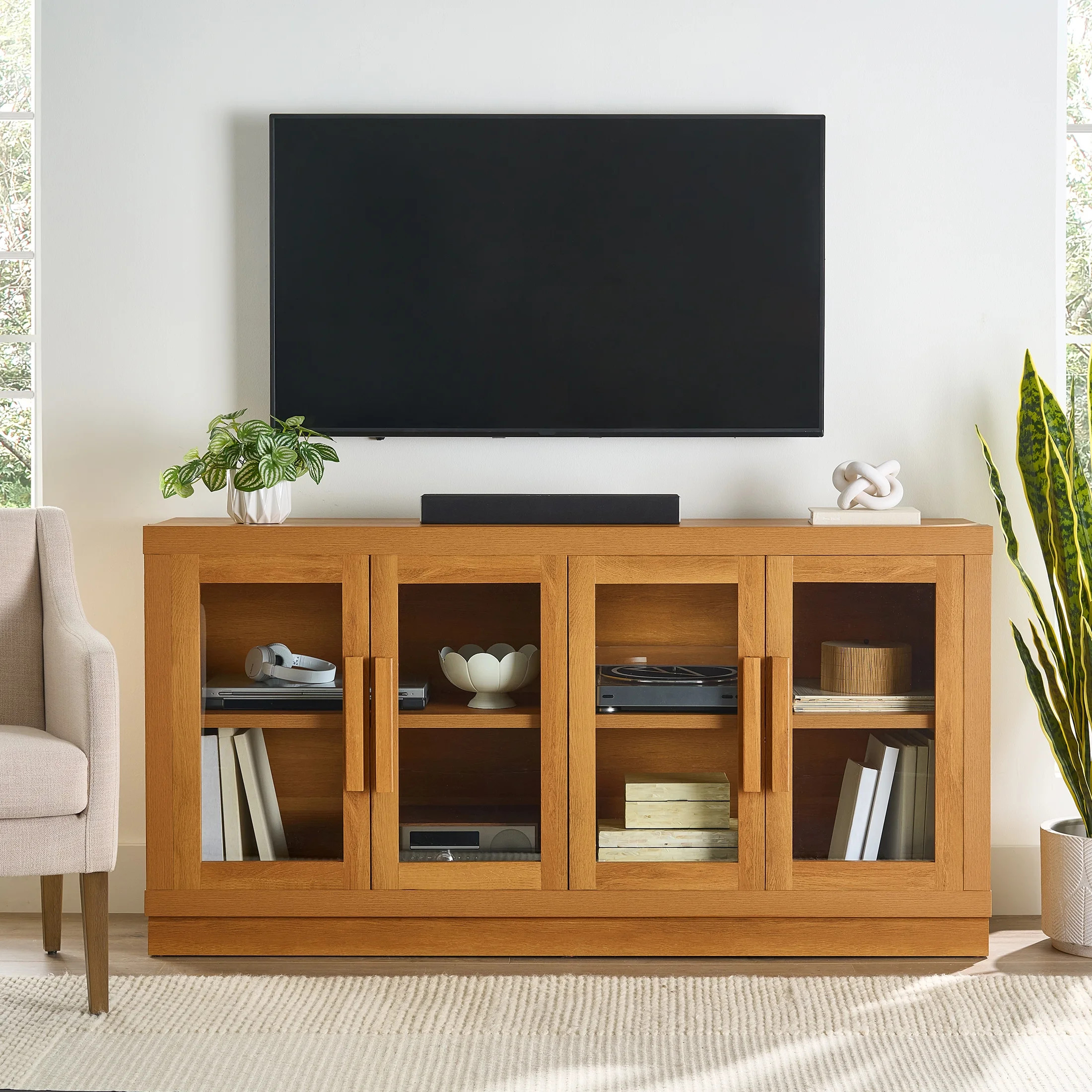 Better Homes & Gardens Soporte para TV Ezra para Televisores de hasta 70", Acabado en Miel Claro | Walmart (US)