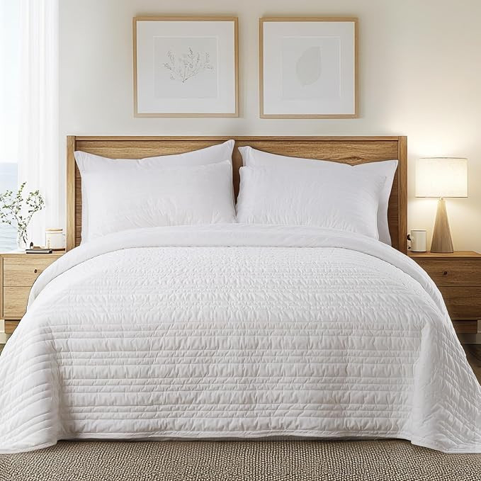 KASENTEX Luxurious Velvet Quilt Set 3 Pieces Oversize King - Ultra-Soft Bedspread Coverlet with 2... | Amazon (US)