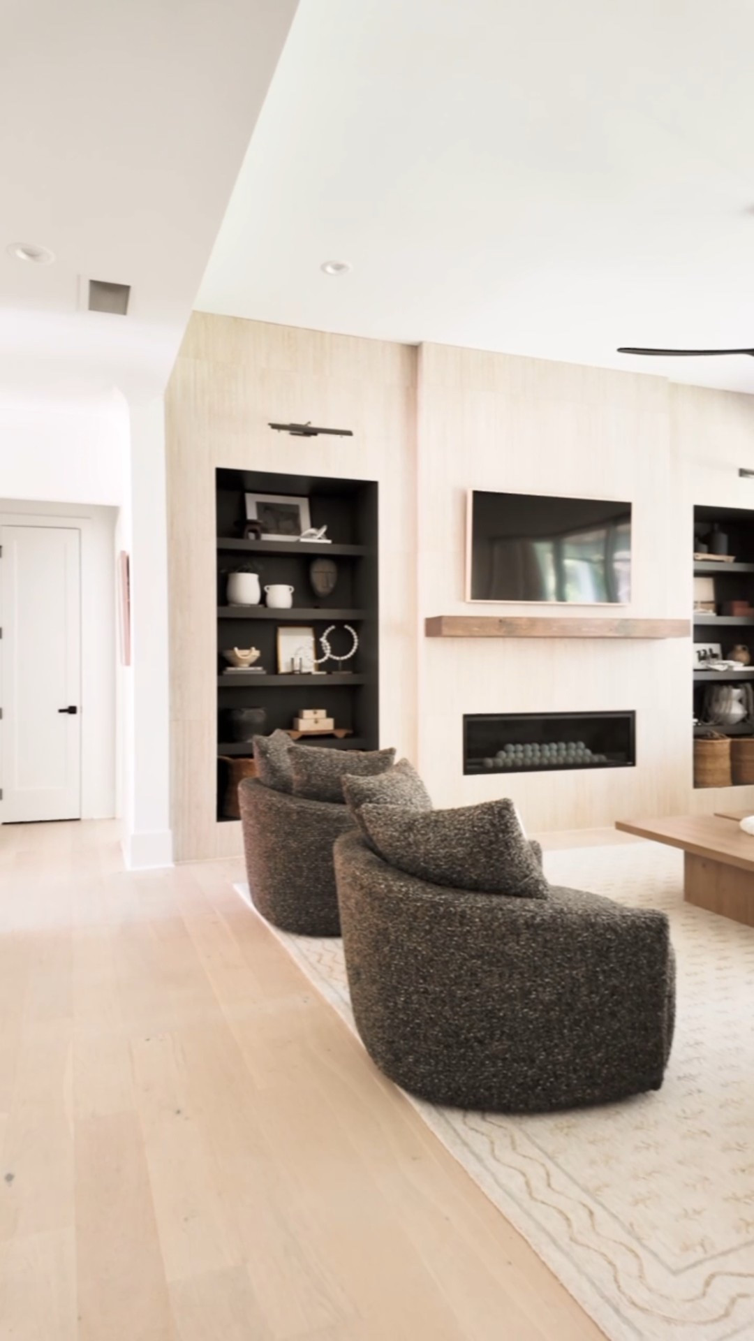 🔥 Living room goals unlocked. From the textured fireplace wall to styled black built-ins, cozy throws, layered pillows, and a natural wood coffee table—this Modern Classic design is equal parts elegant and inviting. ✨

Do you want to bring our dreamy Modern Classic style interior design into your own home? 🏡 You’re in luck! Reserve our Online Interior Design packages today -> https://porcheandco.com/edesign ✨ We can’t wait to work with you & design your home with #porcheandco

#LivingRoomDesign #ModernClassicInteriors #PorcheAndCo #NeutralDecor #InteriorGoals #CozyHomeVibes #FireplaceFeature #NeutralStyle


#LTKStyleTip #LTKOver40 #LTKHome