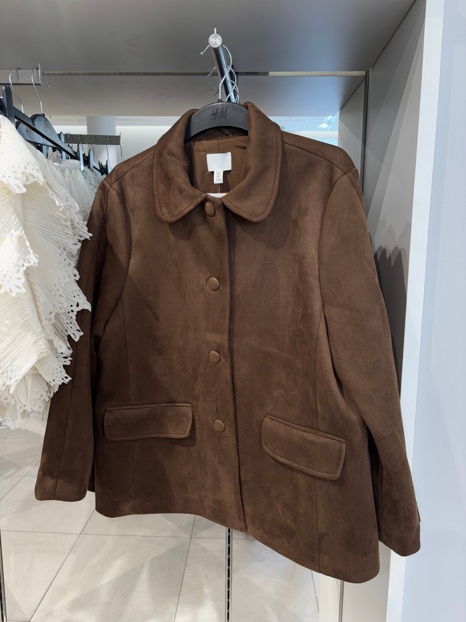 Brown suede jacket🤎🧸✨


Brown aesthetic | suede jackett

#LTKSeasonal #LTKFindsUnder100 #LTKStyleTip