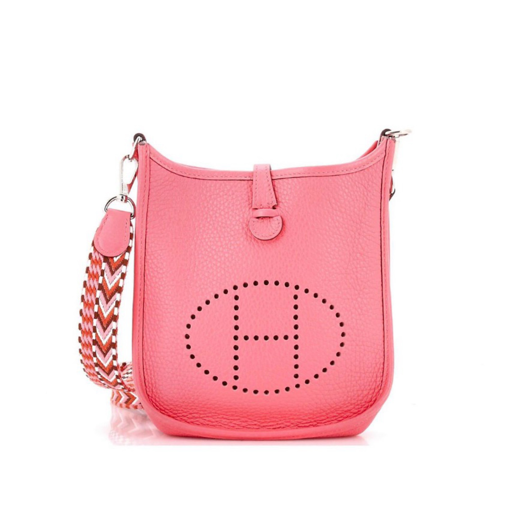 Pre-owned Hermes

TPM Evelyne Bag Gen III Clemence

19.5-27.5" handle drop, 23" strap drop
Exterior Color: Pink; Interior Color: pink
Dimensions: 6.5"W x 7"H x 2"D
Pre-Owned Hermes TPM Evelyne Bag Gen III Clemence. Condition: Good

#LTKTravel #LTKSeasonal #LTKWorkwear