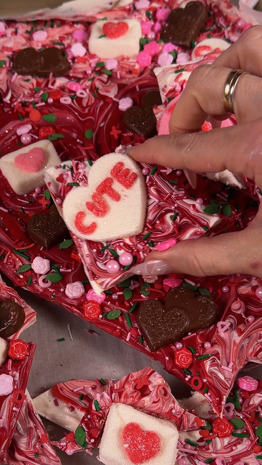 Valentines Day Chocolate Bark 

#LTKfoodie