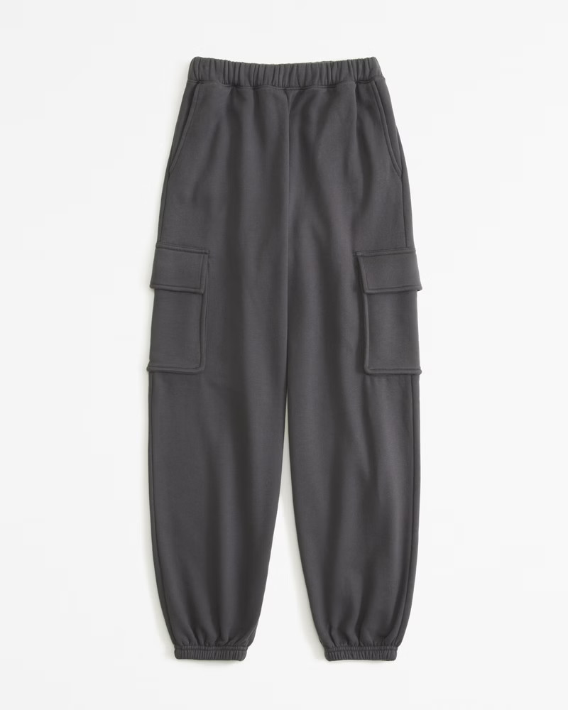 Essential Oversized Cargo Sunday Sweatpant | Abercrombie & Fitch (US)