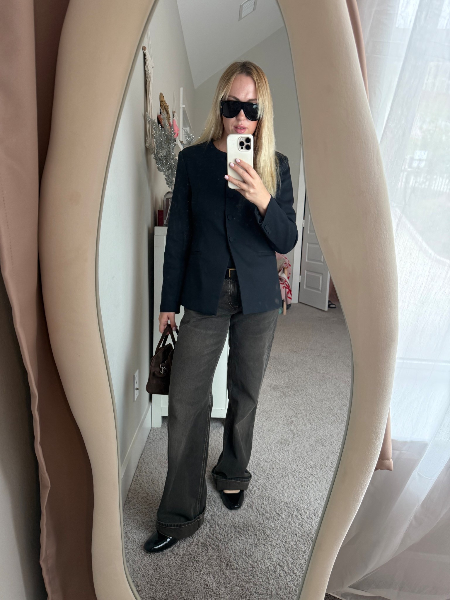 Today’s outfit 
Zara jeans 
Abercrombie jacket 
Amazon sunglasses 

#LTKHoliday #LTKootd #LTKCyberWeek