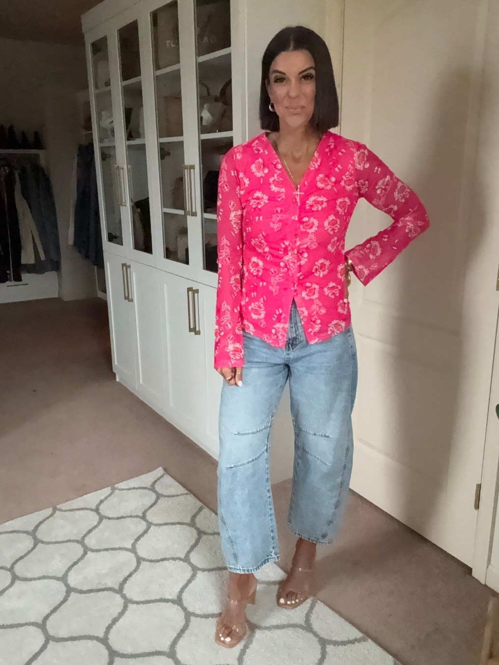 Size small in top, size 2 in jeans

#LTKootd #LTKdayinmylife #LTKSeasonal