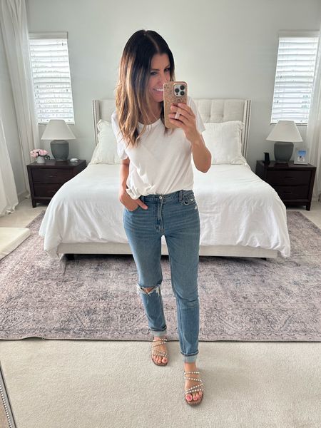 My fav cropped tees are on sale for $8! I wear a size medium 🤍


#targetstyle #targetfind #springoutfit #outfitidea #abercrombie #target

#LTKstyletip #LTKsalealert #LTKover40